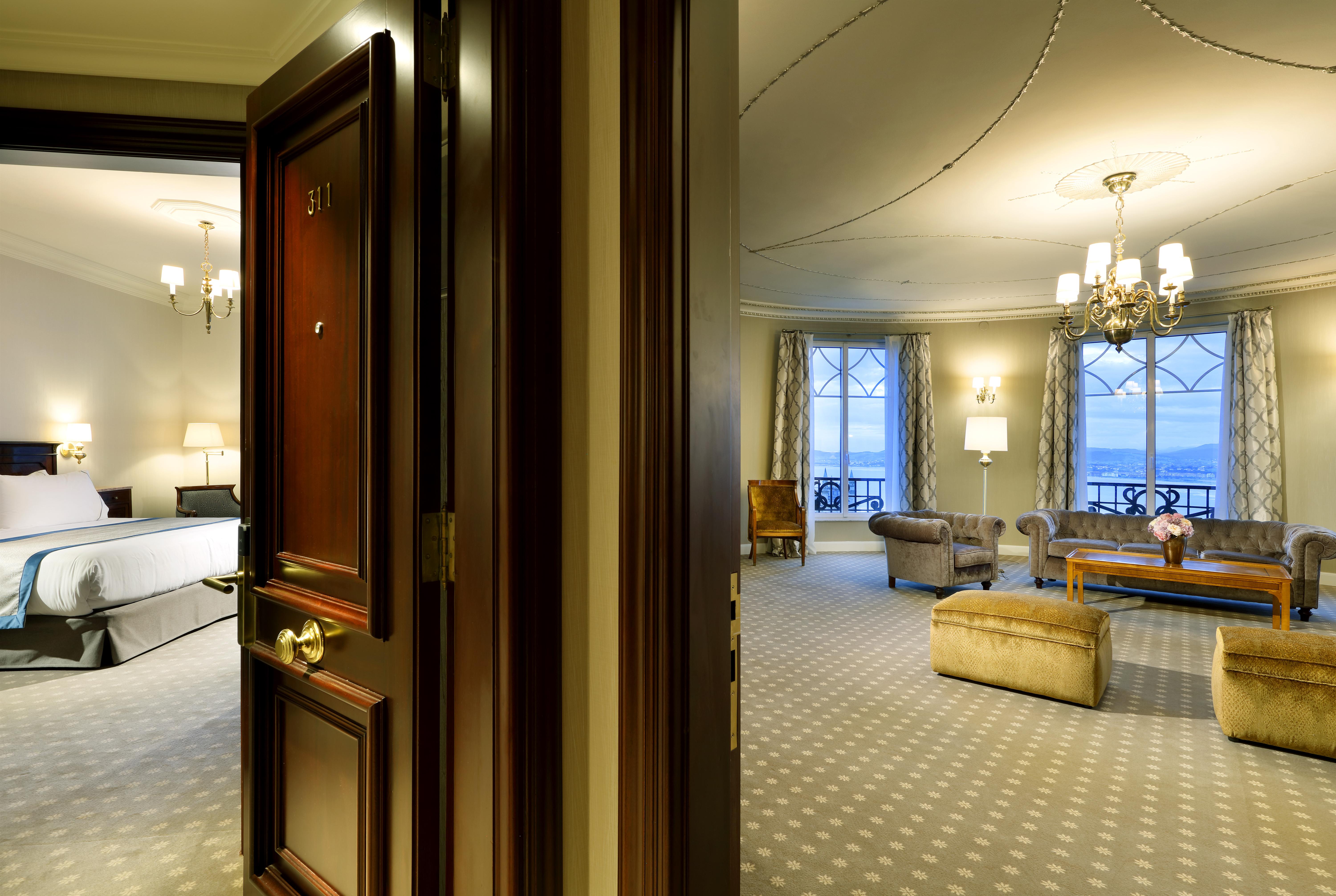 호텔 리얼 산탄데르 외부 사진 A suite at the InterContinental Paris Le Grand